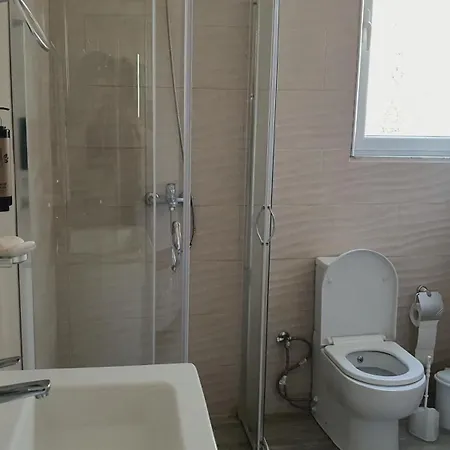 Sherifi Guest house *